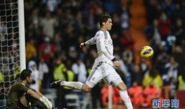 英媒足球爆料最新消息,足坛最新转会动态，巨星动向揭秘！